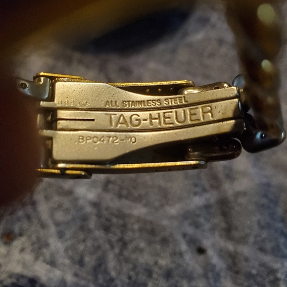 Tag Heuer Women's Vintage Gold Toned Stainless Steel Quartz Wristwatch - Picture 5 of 7